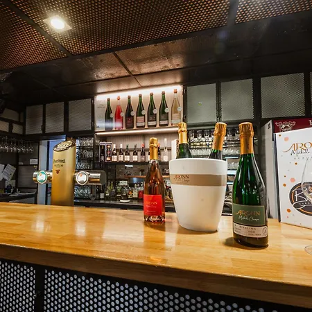 Vinar - & Art Wine Hall * Kurdějov